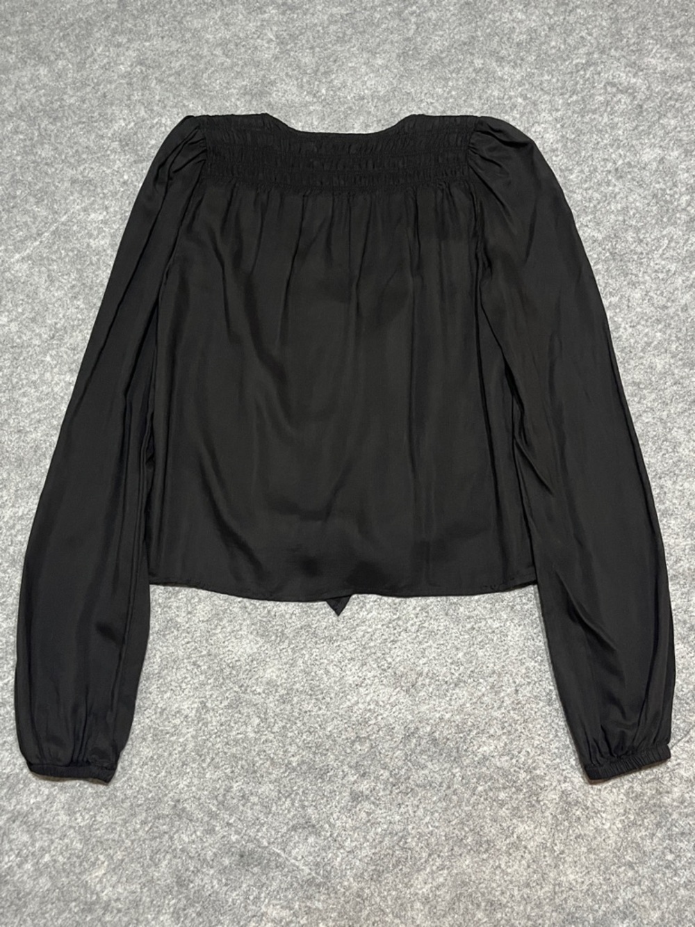 Bella Dahl Smocked Tie Front Long Sleeve Top - Picture 2 of 3